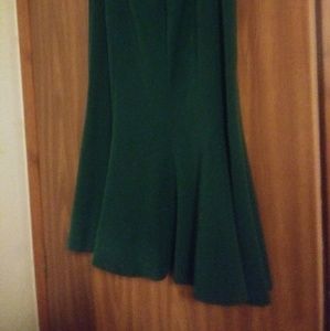 A green skirt